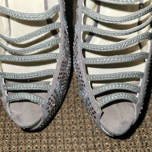 Liliana Pewter Multicolored Rhinestone Front Elastic Cutout Peep Toe Platform St - Picture 6 of 8